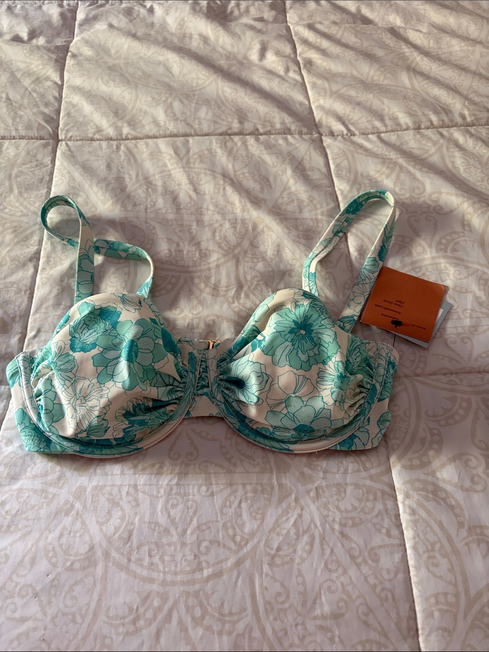 NWT Shade and Shore floral bikini top